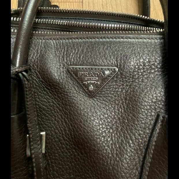 프라다 브라운 가죽 토트백
