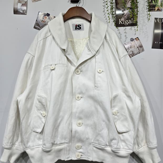이세이미야케 화이트 버튼 자켓