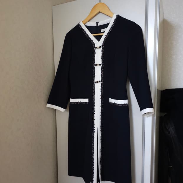 잇미샤 네이비 앤 화이트 배색 원피스