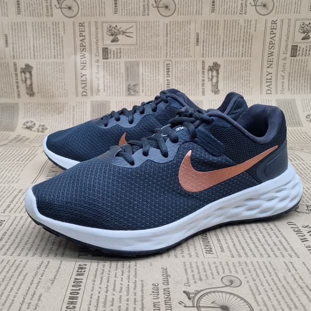 나이키 레볼루션6 런닝화 250