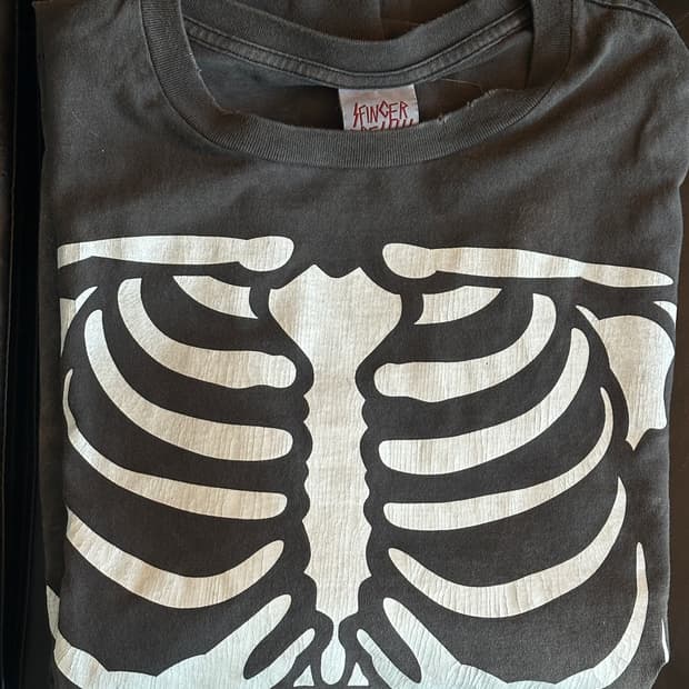 도넛리벤지 뼈 롱슬리브