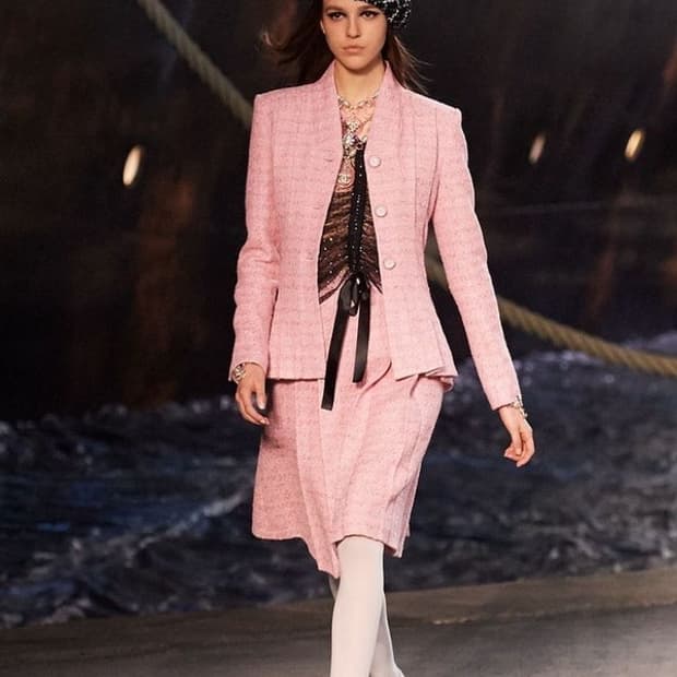 샤넬 2019 크루즈 look 40 핑크 트위드 스커트 FR44