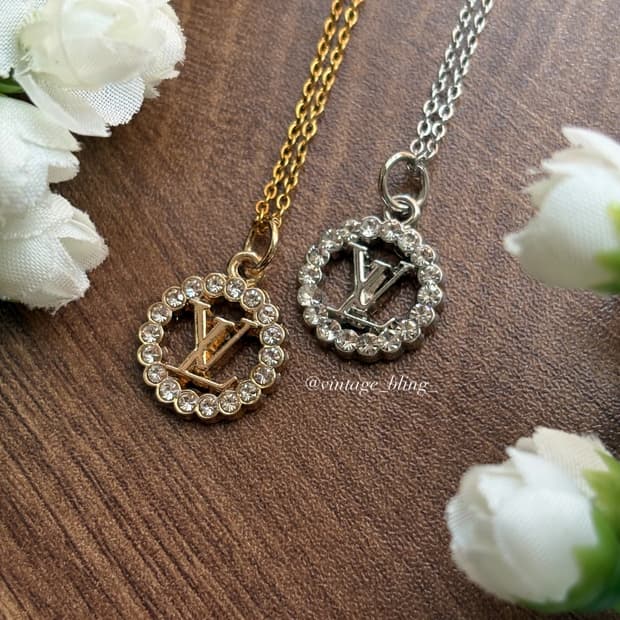 루이비통 라운드 큐빅 목걸이 