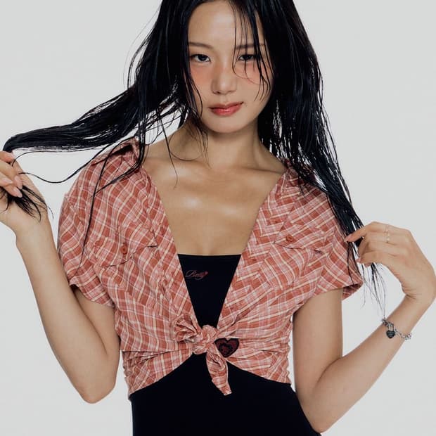 베티붑 슬림핏 하트 와펜 크롭 체크 반팔 셔츠 F