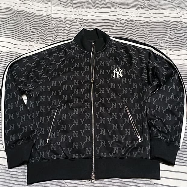 MLB 오버핏 모노그램저지 남녀공용95 가슴58 기장66