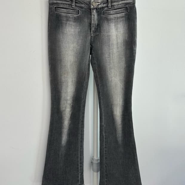 버버리 부츠컷 워싱진 데님팬츠