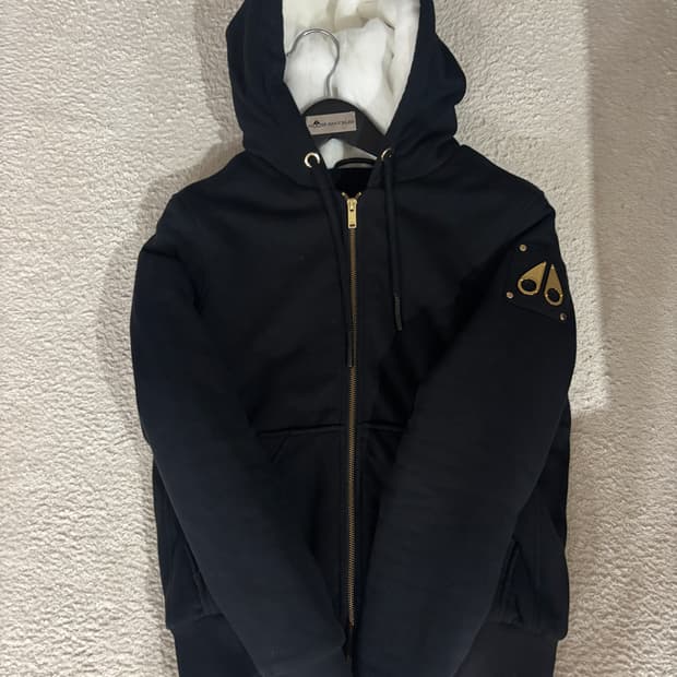 무스너클 후드집업 블랙 금장