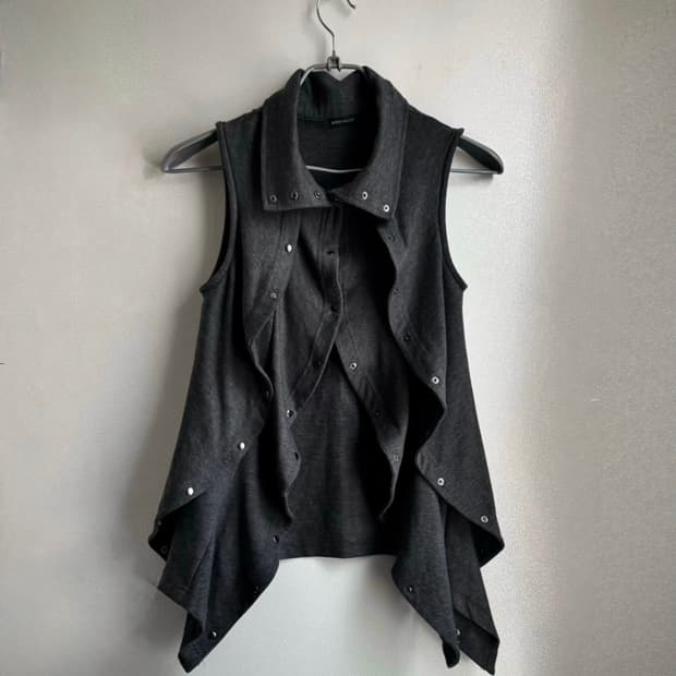 아카이브 하이넥 셔링 언발 이중버튼 베스트 조끼 y2k 갸루 펑크