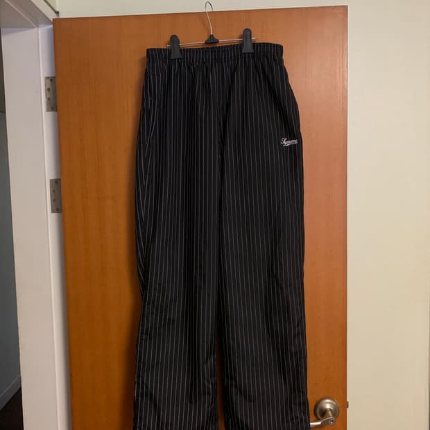 슈프림 핀스트라이프 트랙팬츠 블랙 L