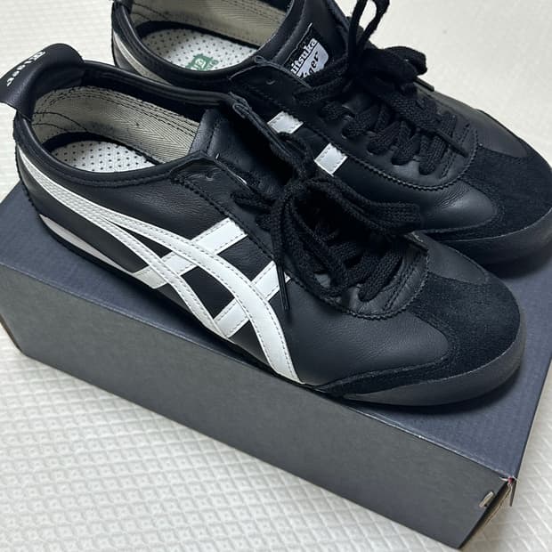 오니즈카타이거 멕시코66 블랙/화이트(265)