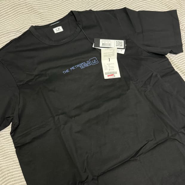 CP컴퍼니 메트로폴리스 블랙 프린팅 반팔티2XL(새상품)
