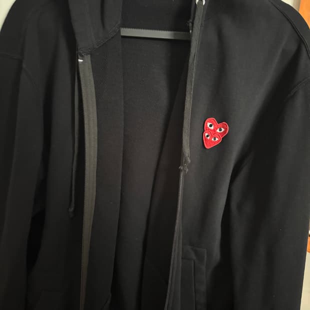 꼼데 더블하트 후드집업