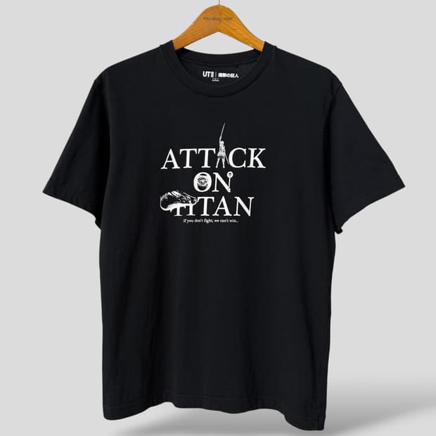 (L)유니클로 진격의 거인 반팔티셔츠