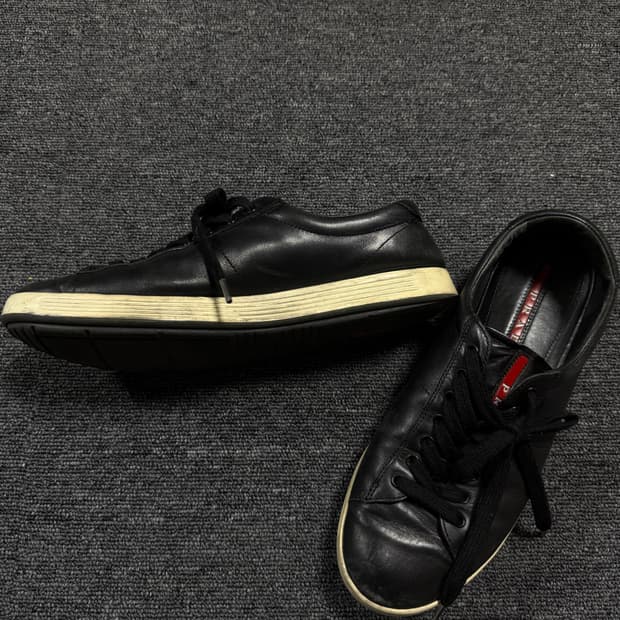 프라다 스포츠 네로비안코 레더 플랫 스니커즈 Prada Sport