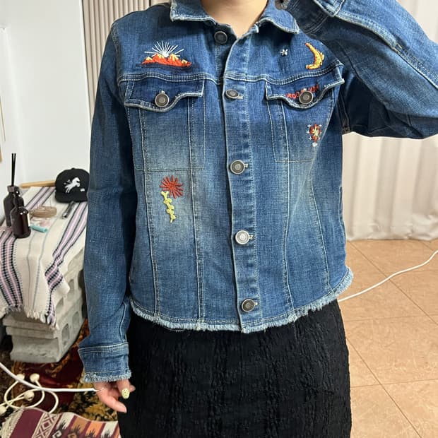 LUSSO 빈티지 여성 자수 스판 데님 트러커 자켓 