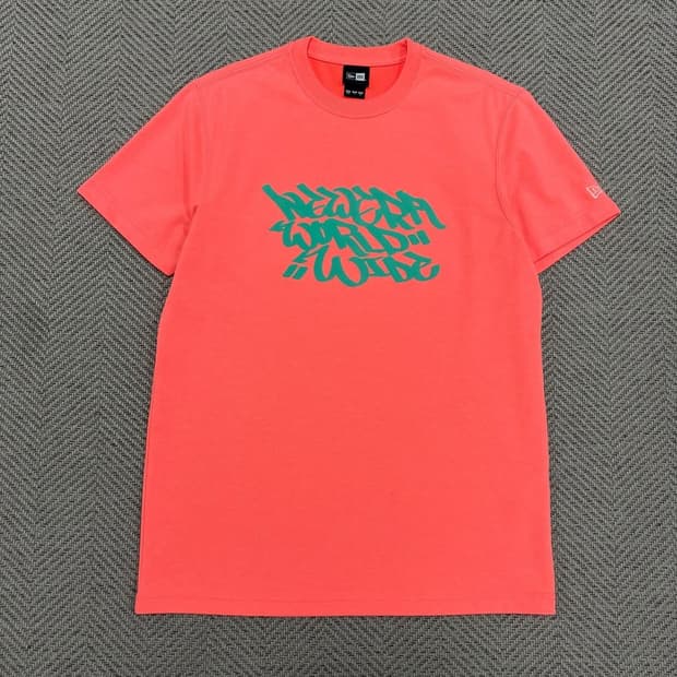 뉴에라 그래픽 티셔츠 v3222