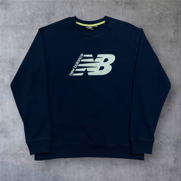 뉴발란스 빅로고 네이비 맨투맨