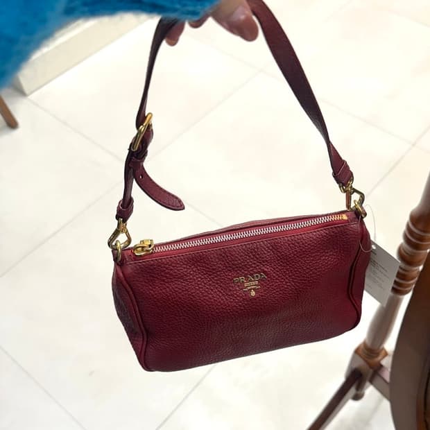 프라다 비텔로 다이노 레드 숄더백 (정품)
