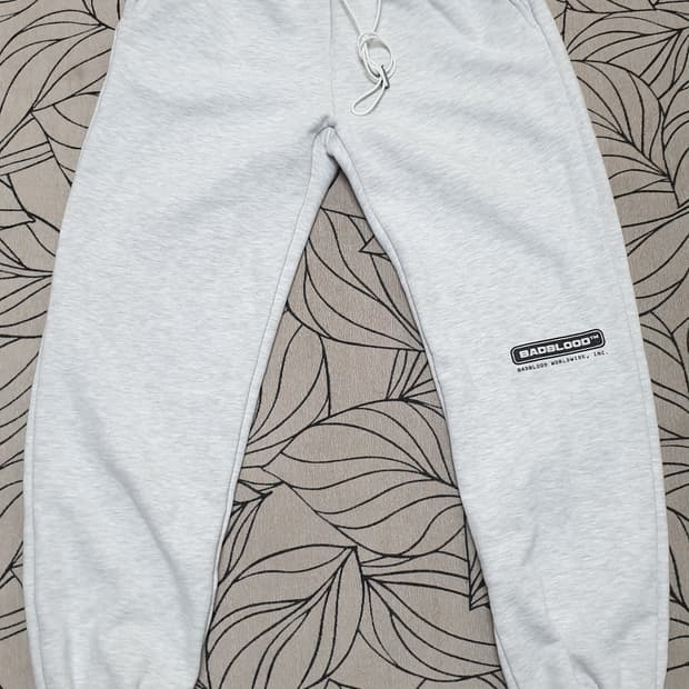 BADBLOOD 트레이닝 바지 라이트그레이 S사이즈