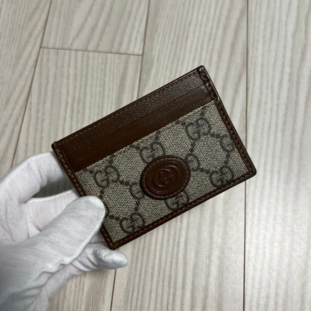 구찌 인터로킹 GG 카드지갑