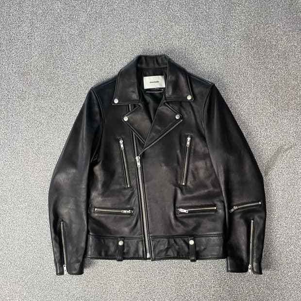 비바스튜디오 블랙 레더 라이더 자켓