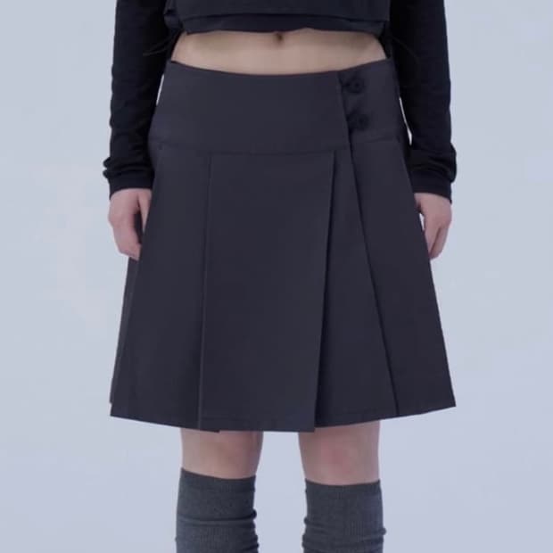 미세키서울 미디 랩 스커트 차콜 2사이즈