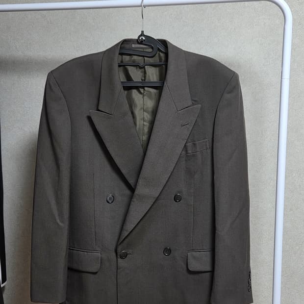 (무배)카키브라운 더블 버튼 블레이저(남자100)