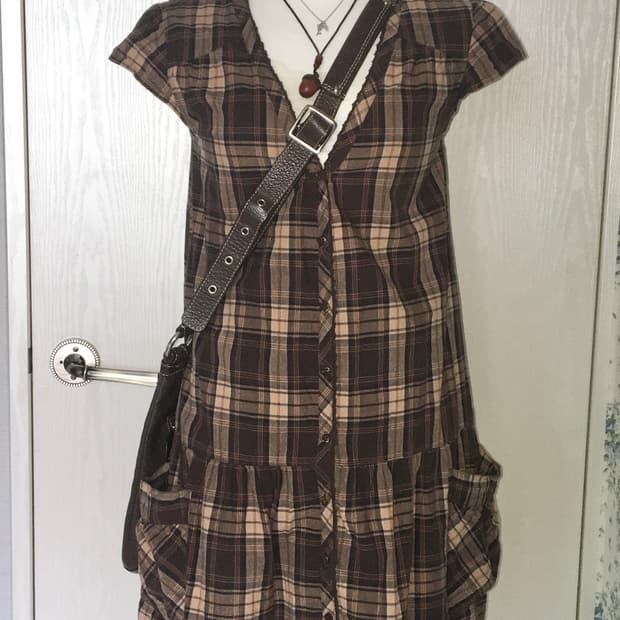 brown plaid short-sleeve dress