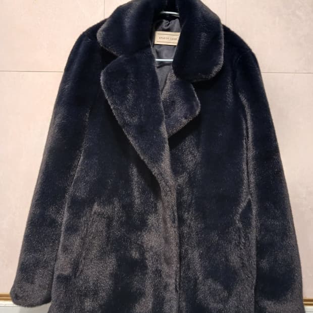 스튜디오럭스 정품 여성 페이크퍼 코트 55 사이즈