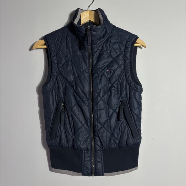 타미 힐피거 퀼팅 패딩 베스트 (무료배송)