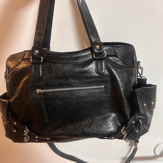 다이닛 스터드 포켓 빅백