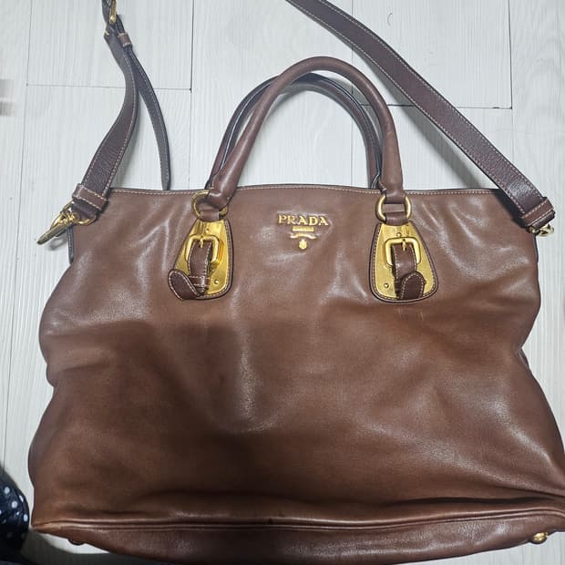 프라다 토트 크로스