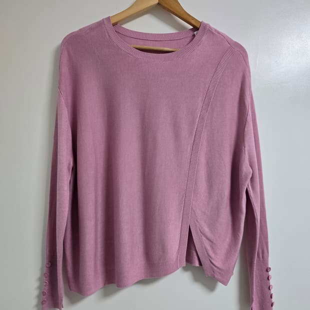 DEREK LAM 뉴욕 실크 언발란스 니트 블라우스