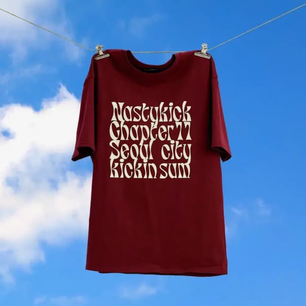 Nastykick 버건디 반팔 티셔츠