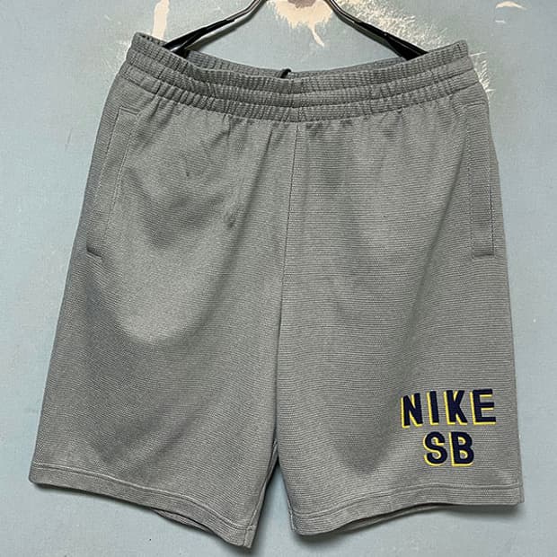 NIKE 나이키 SB 선데이 GFX 남자 쇼츠 그레이 스포츠 L 32