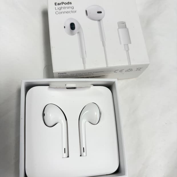 애플 정품 라이트닝 8핀 유선 이어폰 팝니다