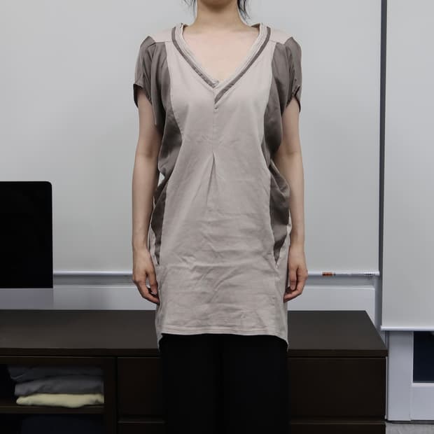 Ray Beams wing sleeve top