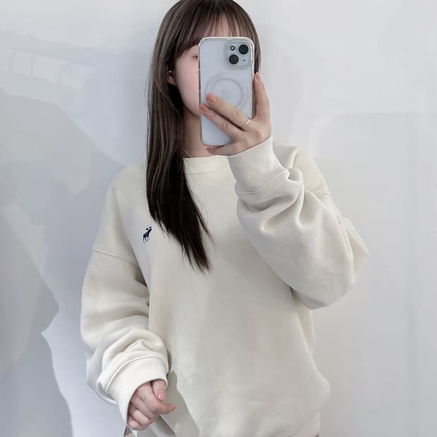 아베크롬비 스몰로고 크림 맨투맨