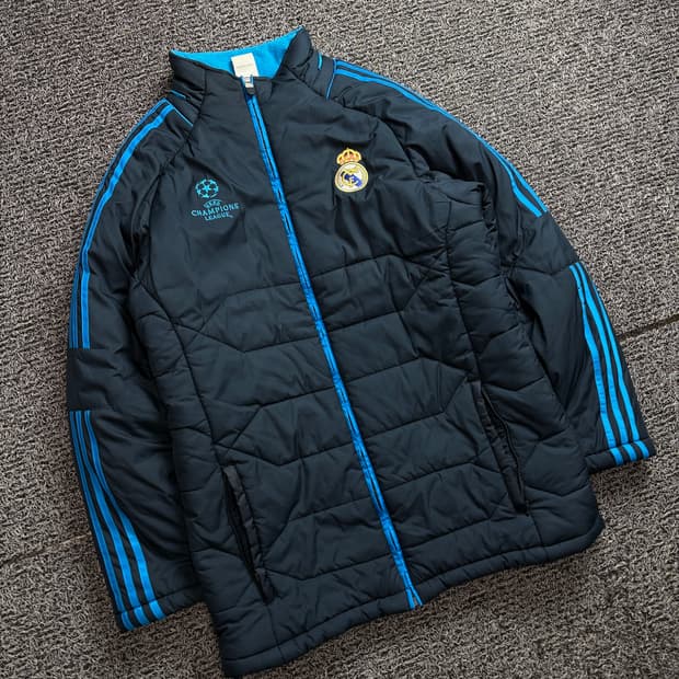 아디다스 레알마드리드 11-12 챔피언스리그 패치 패딩 점퍼 2231