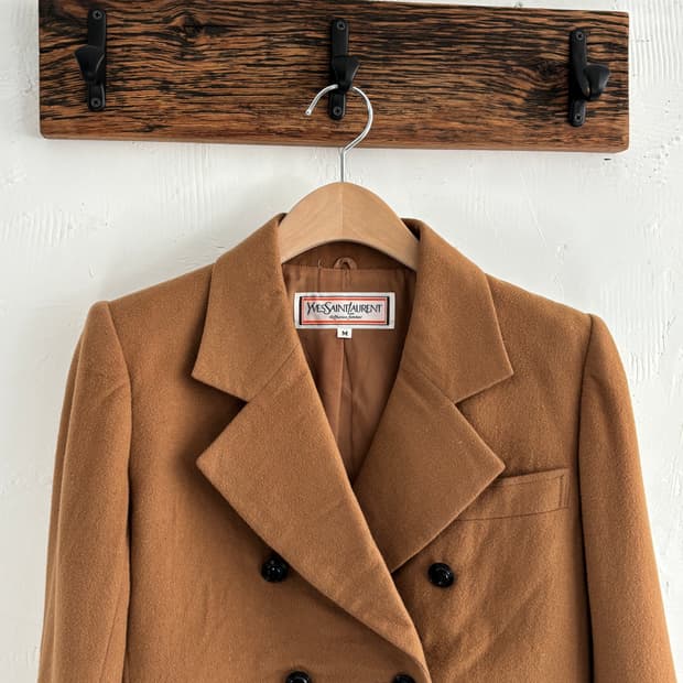 Yves Saint Lauren 입생로랑 카멜 크롭 더블 블레이저