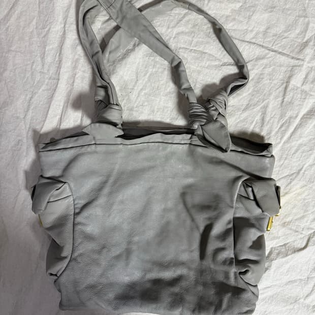 마크제이콥스 리본 레더 토트백 