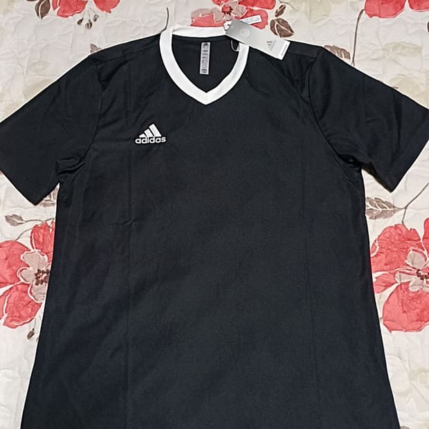 아디다스 미사용 기능성티 실측105 가슴55 기장75