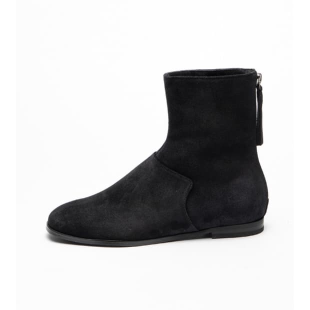 성윤주 테이 블랙 스웨이드