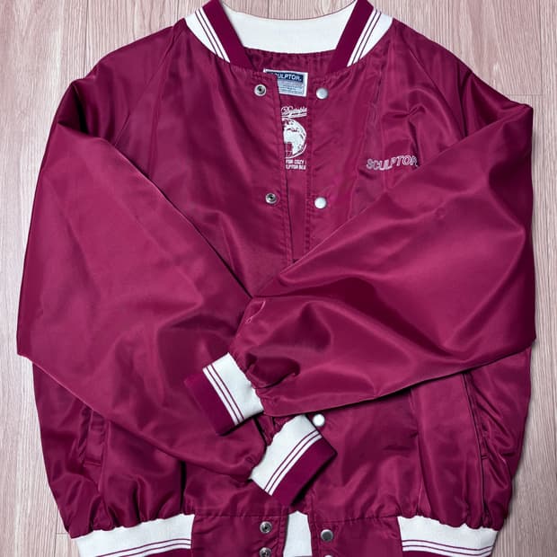 스컬프터 스타디움 자켓 버건디