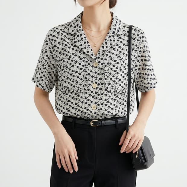 DEBB(뎁) 앤디앤뎁 플라워 프린트 프릴 포켓 셔츠 블라우스 (S)