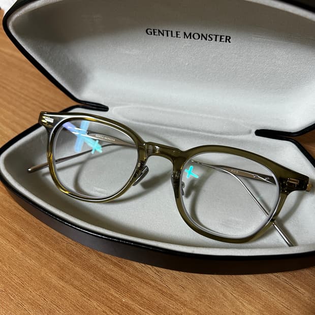 젠틀몬스터 롭 카키(도수 있음)