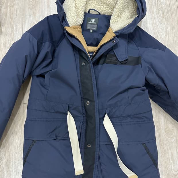 뉴발란스 패딩 M