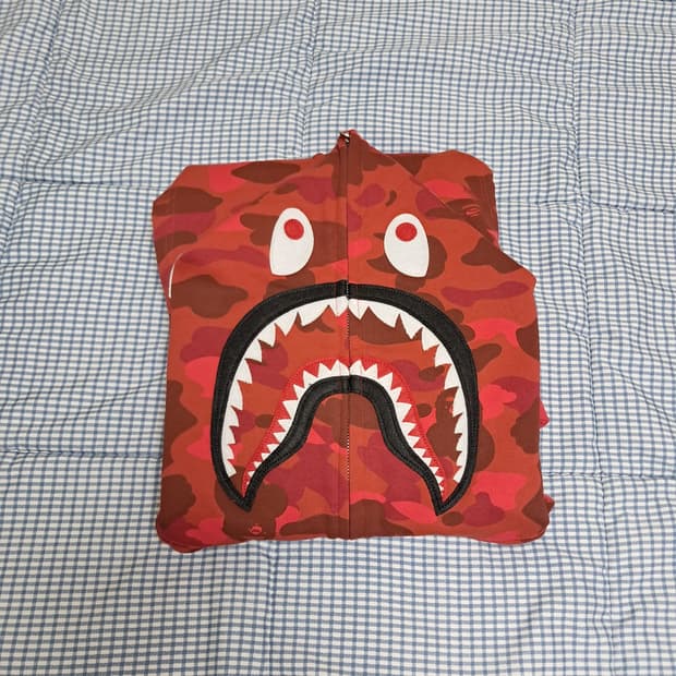 베이프 샤크후드 적계 레드 s 팝니다