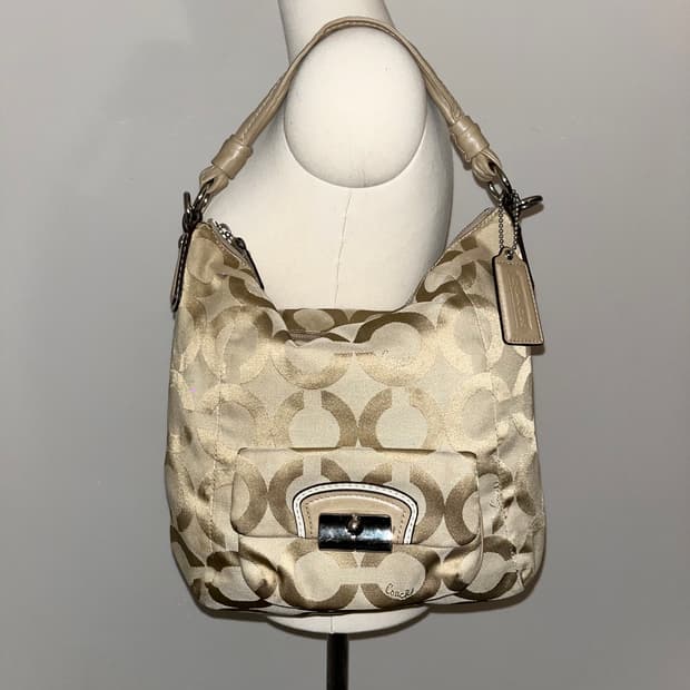 📦Old Coach beige shoulder bag