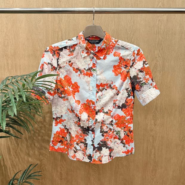 폴스미스 블랙 라벨 반팔 셔츠 플라워 프린팅 디테일 레귤러핏 오렌지 블루